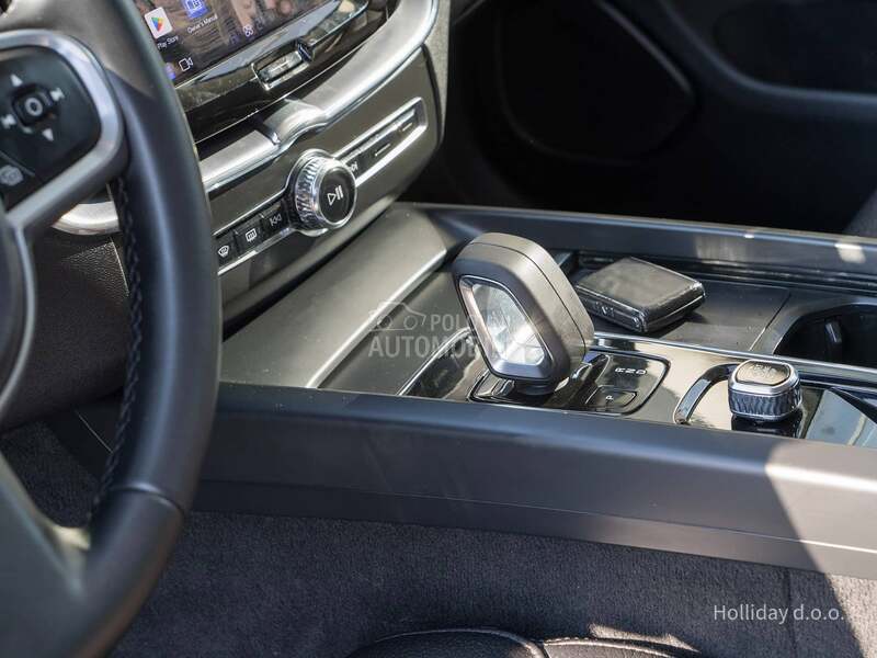 Volvo XC60 2.0B4 AWD Momentum