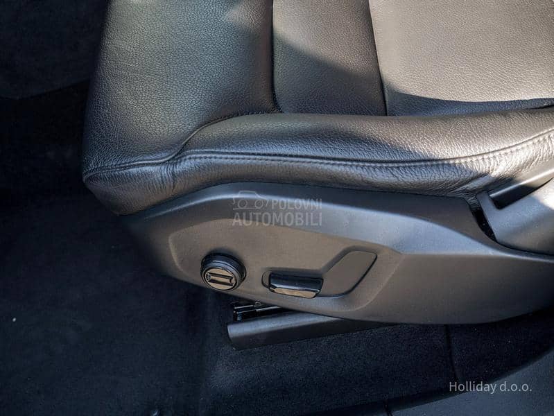 Volvo XC60 2.0B4 AWD Momentum