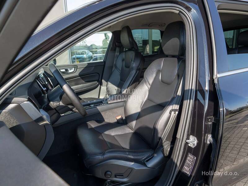 Volvo XC60 2.0B4 AWD Momentum