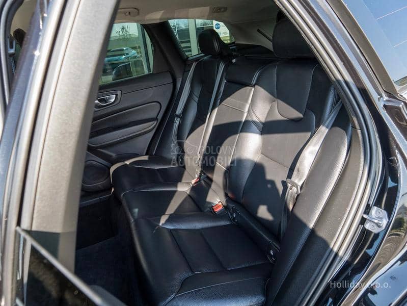 Volvo XC60 2.0B4 AWD Momentum