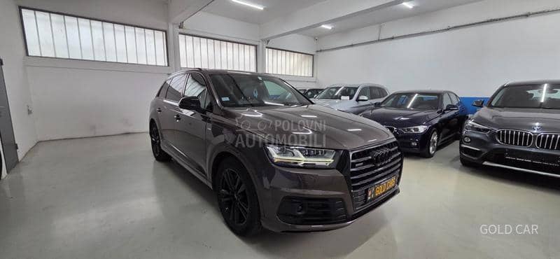 Audi Q7 