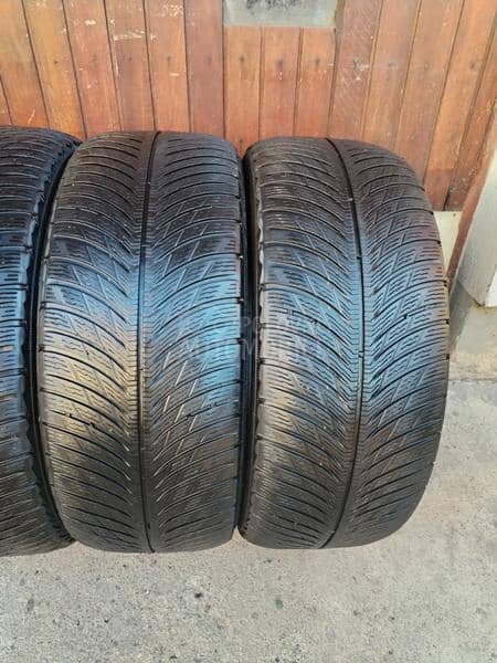 Michelin 255/45 R18 Zimska