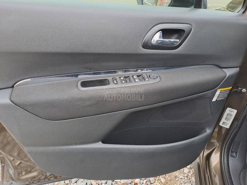 Peugeot 3008 1.6 HDI