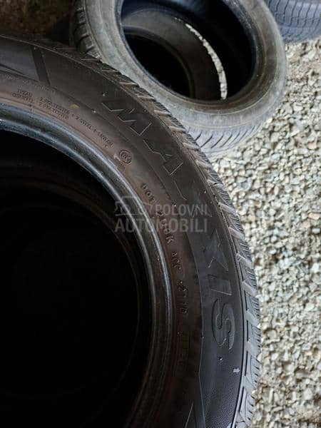 Maxxis 205/60 R16 Zimska