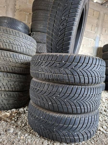 Maxxis 205/60 R16 Zimska