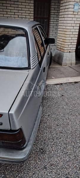 Opel Ascona 1.6