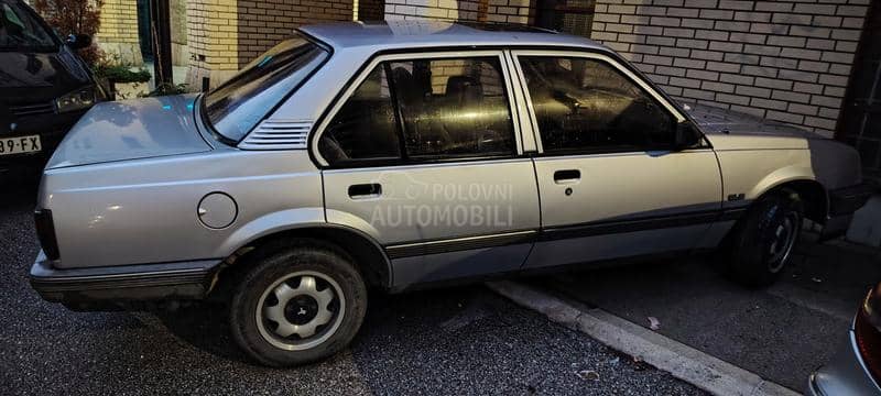 Opel Ascona 1.6
