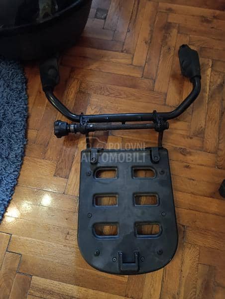 MP3 kofer sa nosačem, komplet.