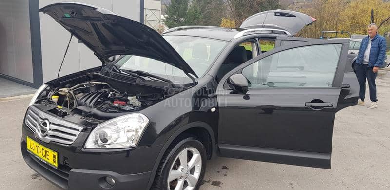 Nissan Qashqai + 2 Acenta