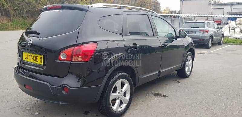 Nissan Qashqai + 2 Acenta
