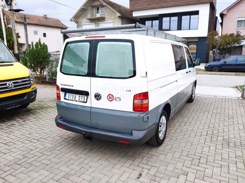 Volkswagen Transporter T5 1.9 TDI LONG 6SEDISTA