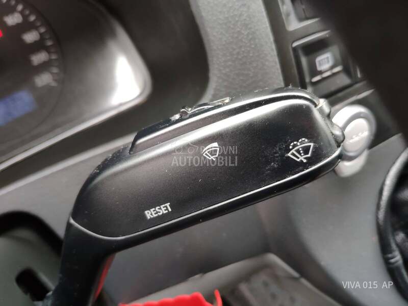 Volkswagen Transporter T5 1.9 TDI LONG 6SEDISTA