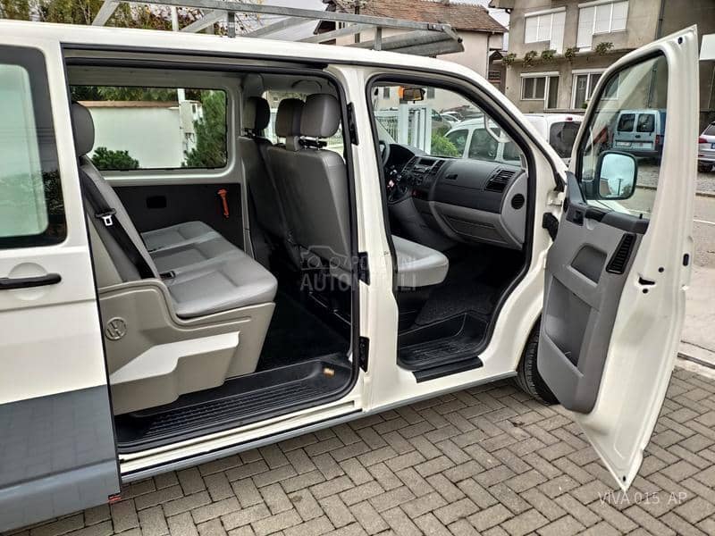 Volkswagen Transporter T5 1.9 TDI LONG 6SEDISTA
