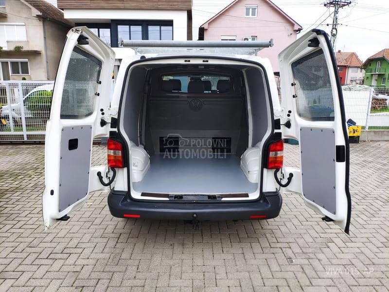 Volkswagen Transporter T5 1.9 TDI LONG 6SEDISTA