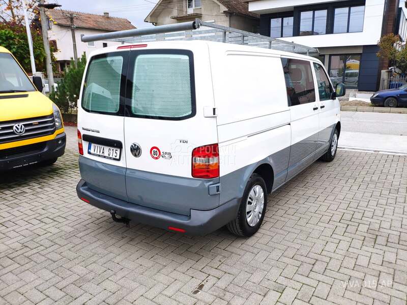Volkswagen Transporter T5 1.9 TDI LONG 6SEDISTA