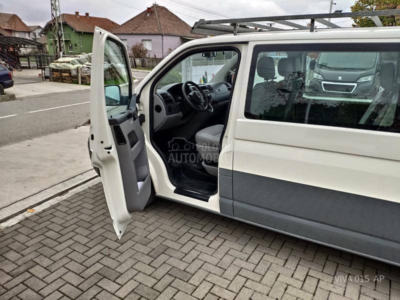 Volkswagen Transporter T5 1.9 TDI LONG 6SEDISTA