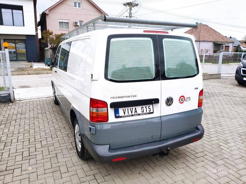 Volkswagen Transporter T5 1.9 TDI LONG 6SEDISTA