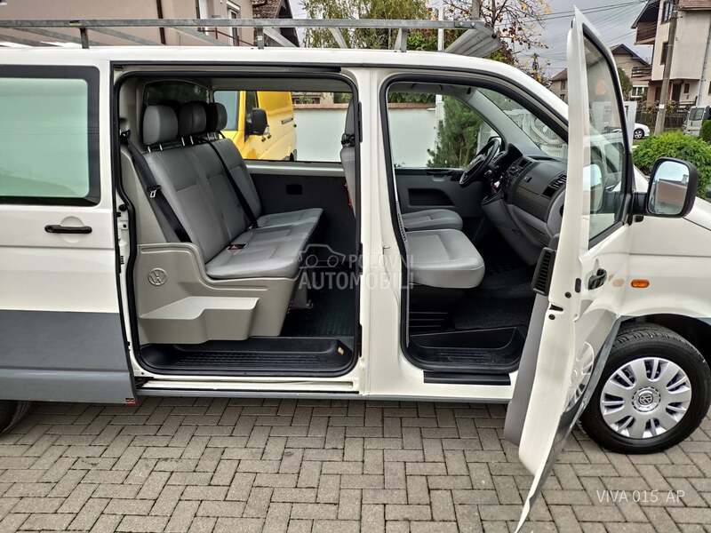 Volkswagen Transporter T5 1.9 TDI LONG 6SEDISTA