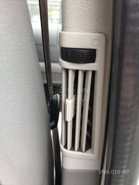 Volkswagen Transporter T5 1.9 TDI LONG 6SEDISTA