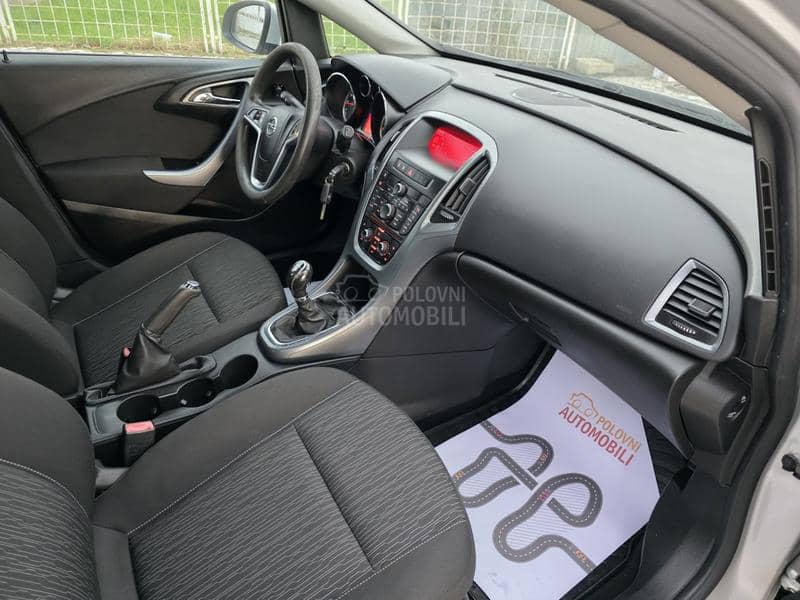 Opel Astra J RESTAJLING