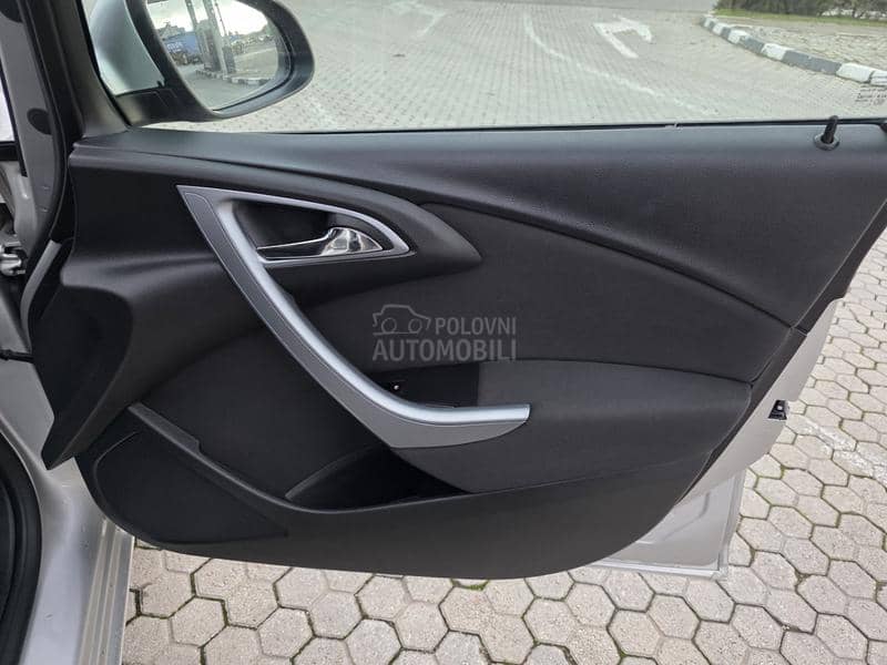 Opel Astra J RESTAJLING