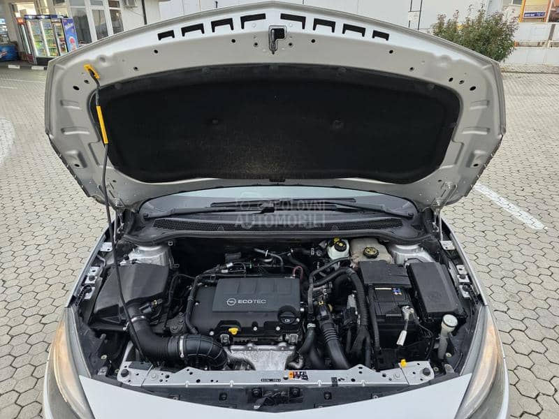 Opel Astra J RESTAJLING