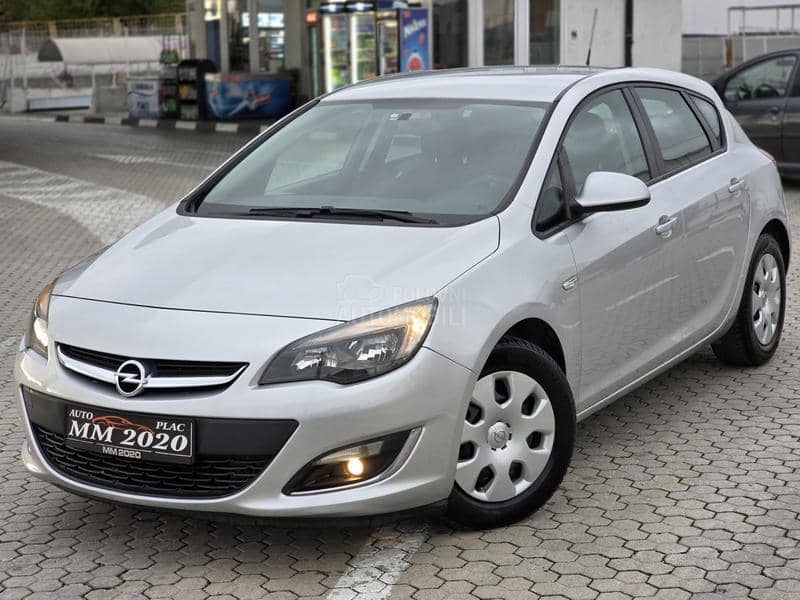Opel Astra J RESTAJLING