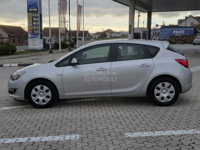 Opel Astra J RESTAJLING