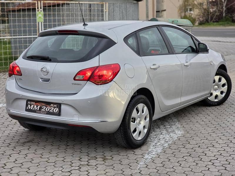 Opel Astra J RESTAJLING