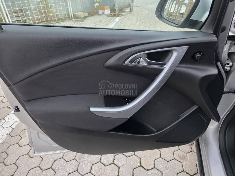 Opel Astra J RESTAJLING