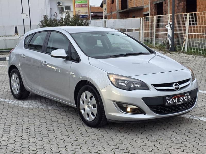 Opel Astra J RESTAJLING