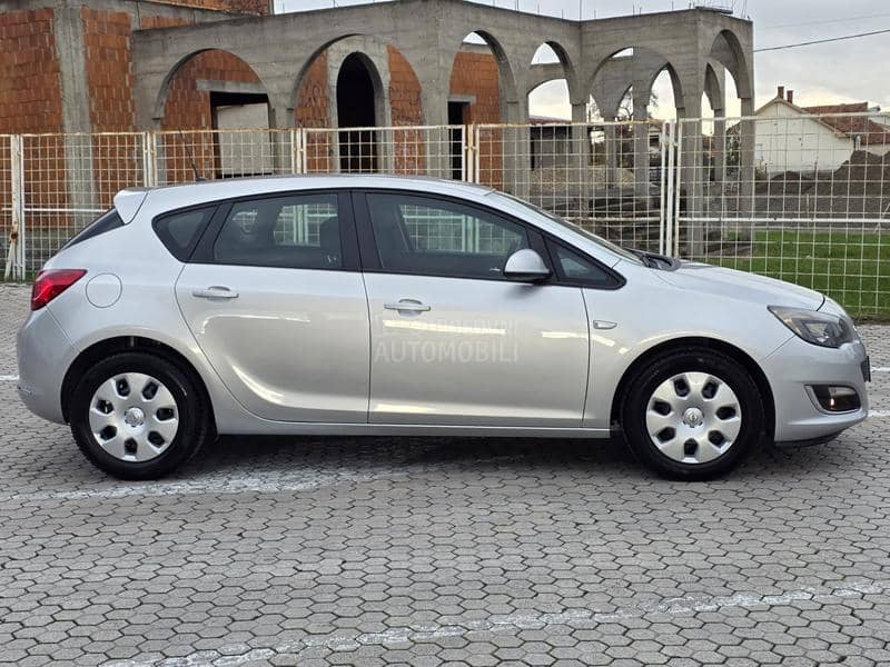 Opel Astra J RESTAJLING