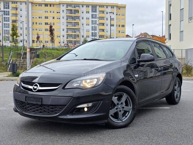 Opel Astra J 1.7 CDTI CH