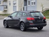 Opel Astra J 1.7 CDTI CH