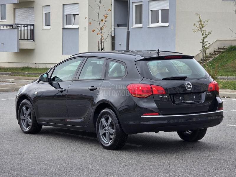Opel Astra J 1.7 CDTI CH
