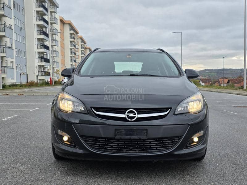 Opel Astra J 1.7 CDTI CH