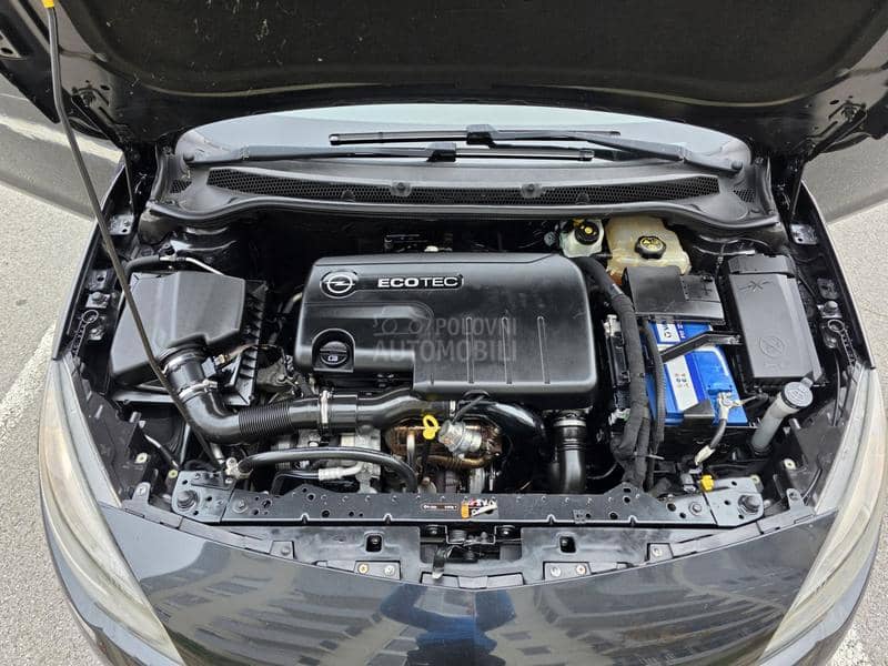 Opel Astra J 1.7 CDTI CH