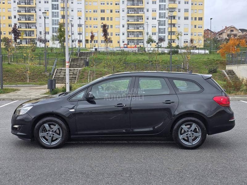 Opel Astra J 1.7 CDTI CH