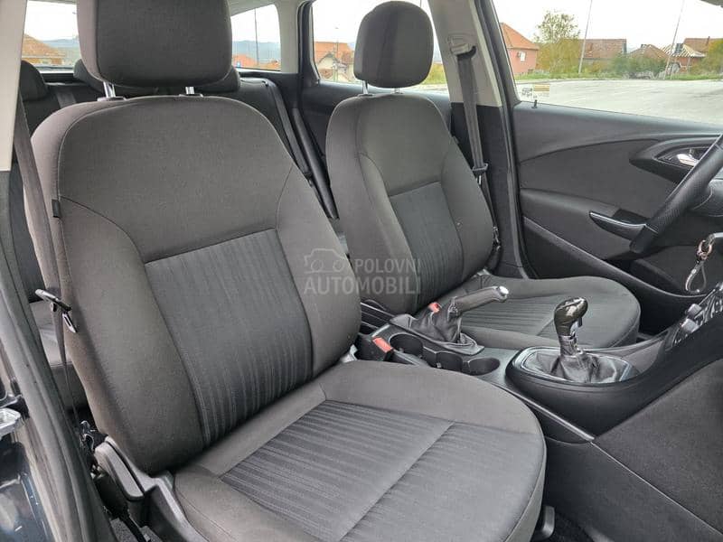 Opel Astra J 1.7 CDTI CH