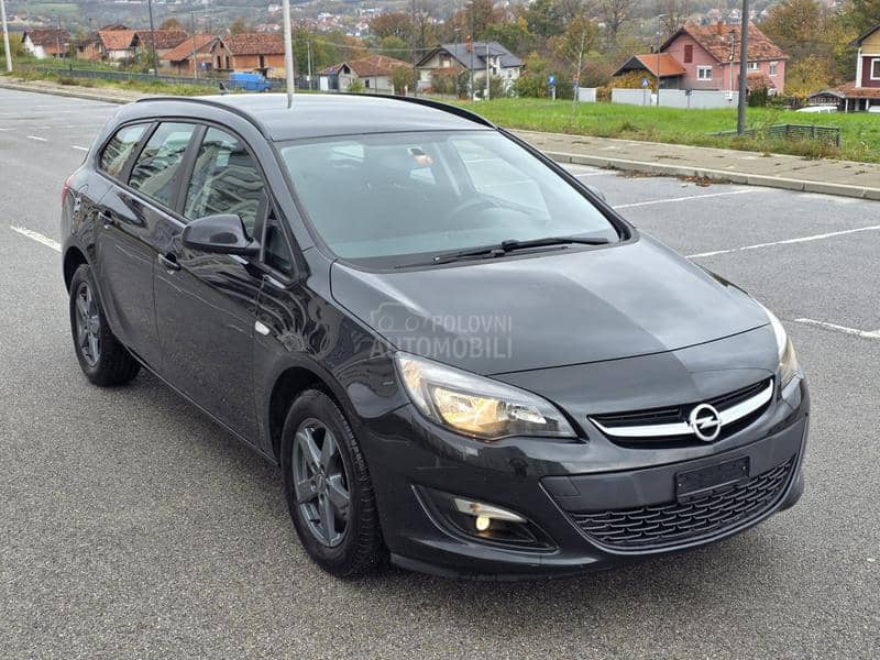 Opel Astra J 1.7 CDTI CH