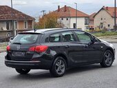 Opel Astra J 1.7 CDTI CH