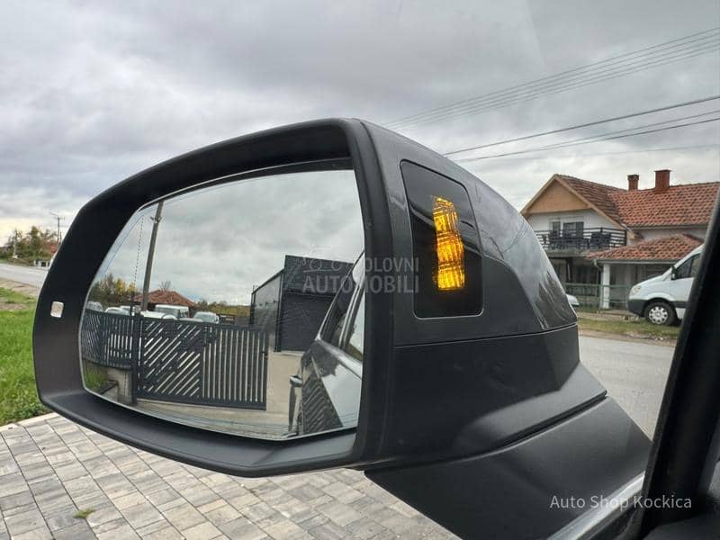 Audi Q7 3.0TDI Sline 7sed