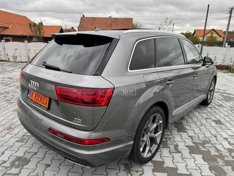 Audi Q7 3.0TDI Sline 7sed