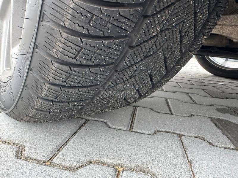 Audi Q7 3.0TDI Sline 7sed