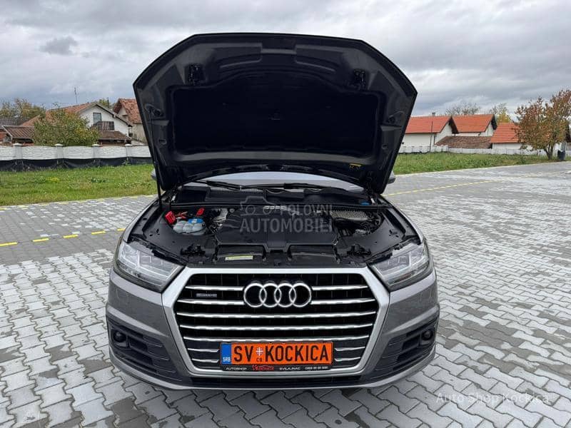 Audi Q7 3.0TDI Sline 7sed
