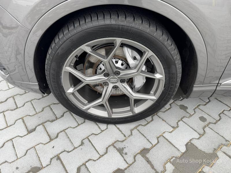 Audi Q7 3.0TDI Sline 7sed