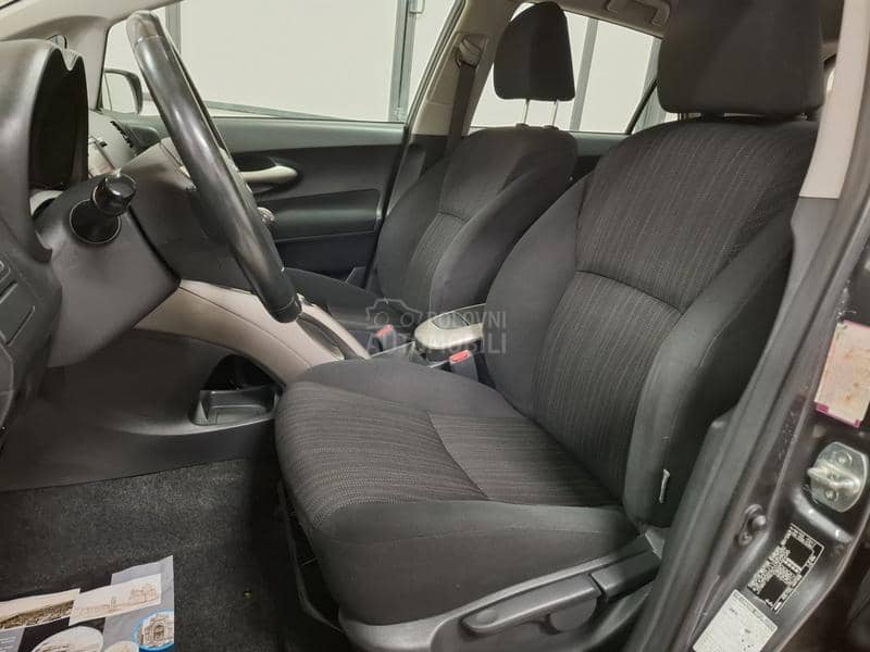 Toyota Auris 2.0D4D LUNA
