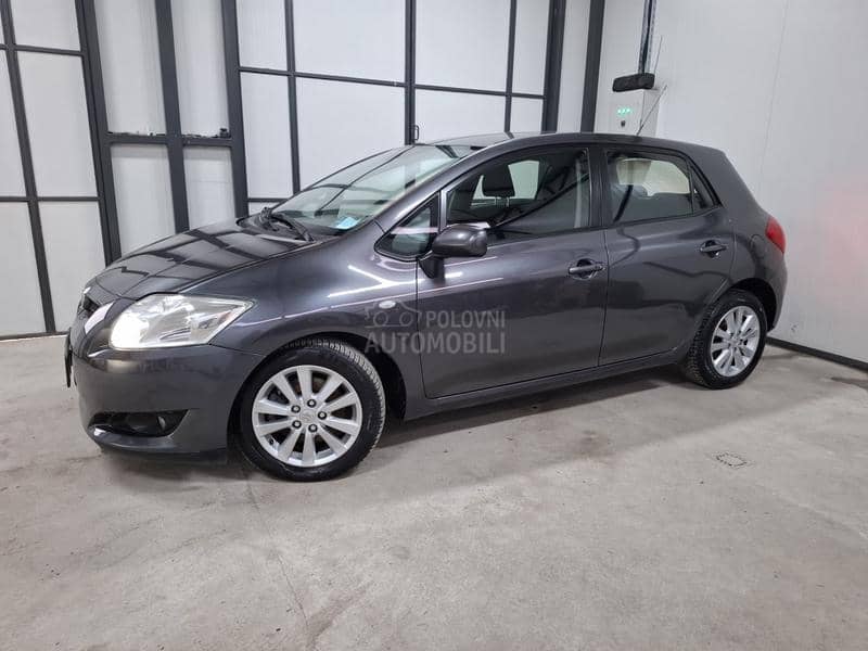 Toyota Auris 2.0D4D LUNA