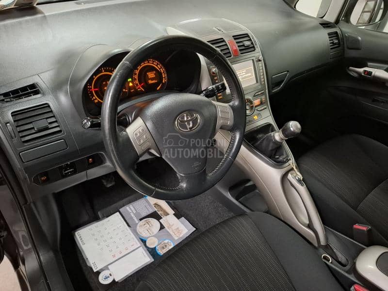 Toyota Auris 2.0D4D LUNA