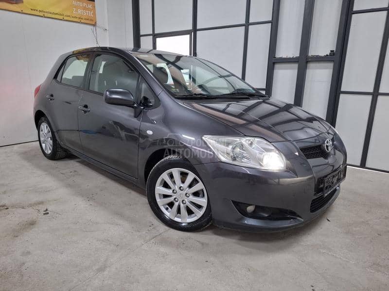 Toyota Auris 2.0D4D LUNA
